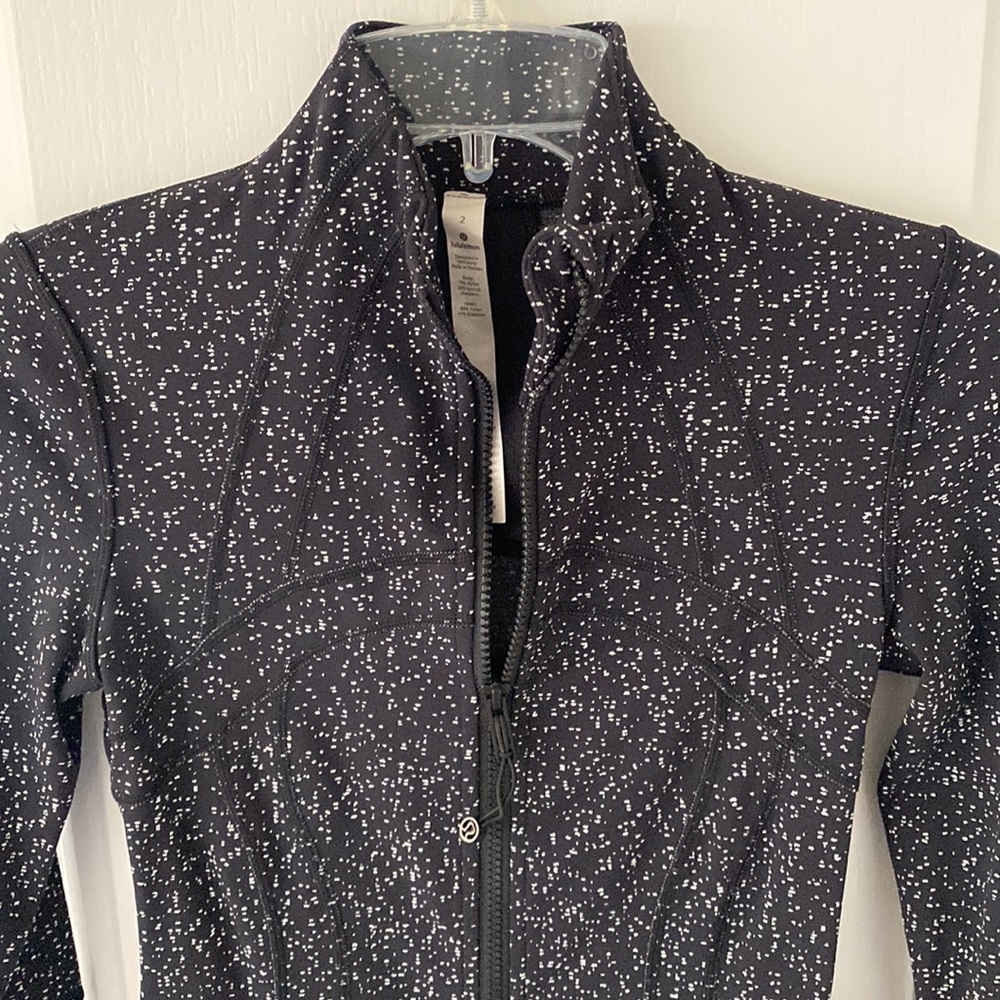 Lululemon Define Jacket Night View White Black - Size 2 - Picture 6 of 8